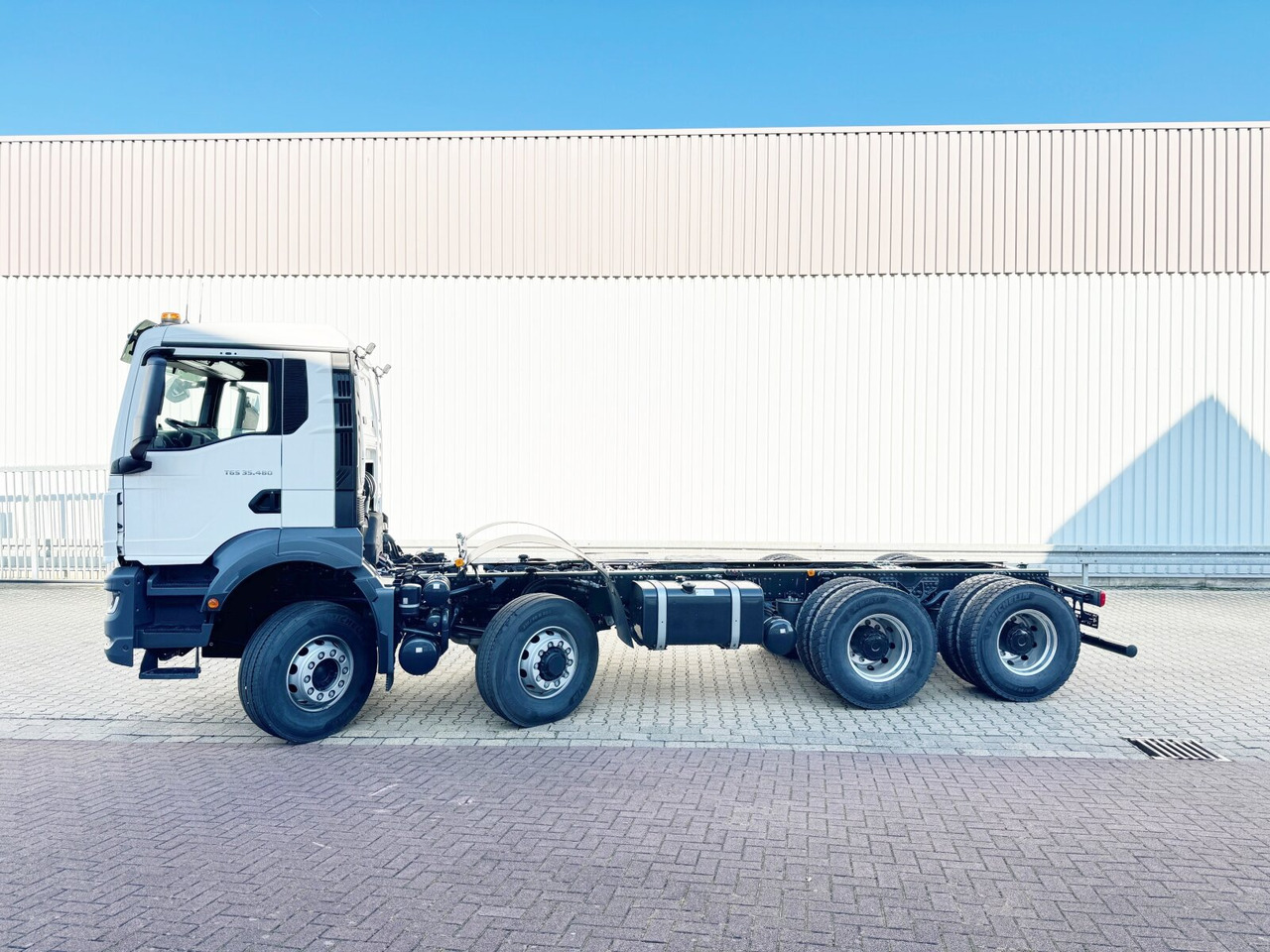 MAN TGS 35.480 8x6H BL CH TGS 35.480 8x6H BL CH, HydroDrive, Navi, Meiller 3-Seiten Kipper - מזהיר: תמונה 2 MAN TGS 35.480 8x6H BL CH TGS 35.480 8x6H BL CH, HydroDrive, Navi, Meiller 3-Seiten Kipper - מזהיר: תמונה 2