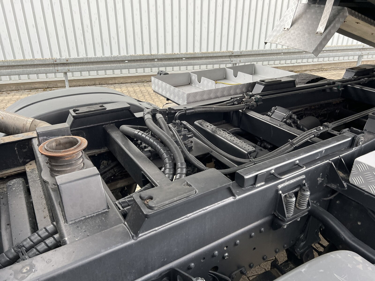 MAN TGS 35.510 8x4 BL TGS 35.510 8x4 BL, Intarder, Stahlmulde ca. 13m³, hydr. Heckklappenöffnung - מסיר פסולת: תמונה 2 MAN TGS 35.510 8x4 BL TGS 35.510 8x4 BL, Intarder, Stahlmulde ca. 13m³, hydr. Heckklappenöffnung - מסיר פסולת: תמונה 2