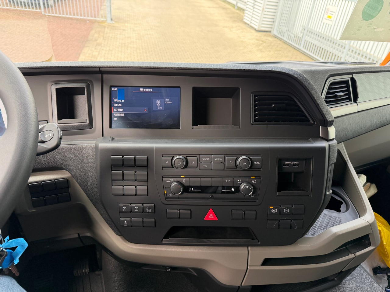 MAN TGS 41.440 8x4 BB CH TGS 41.440 8x4 BB CH, Retarder, MEHRFACH VORHANDEN! - משאית עם שלדת תא: תמונה 5 MAN TGS 41.440 8x4 BB CH TGS 41.440 8x4 BB CH, Retarder, MEHRFACH VORHANDEN! - משאית עם שלדת תא: תמונה 5