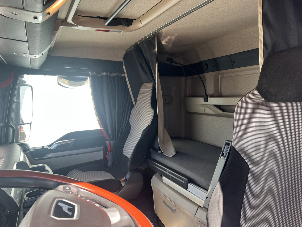 MAN TGX 18.500 4X4H BLS TGX 18.500 4X4H BLS, PriTarder, HydroDrive, Kipphydraulik - יחידת טרקטור: תמונה 4 MAN TGX 18.500 4X4H BLS TGX 18.500 4X4H BLS, PriTarder, HydroDrive, Kipphydraulik - יחידת טרקטור: תמונה 4