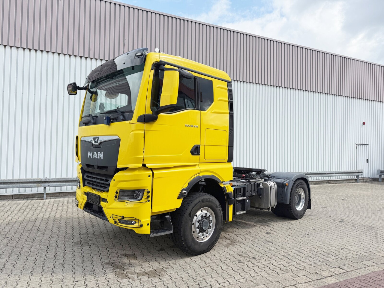 MAN TGX 18.510 4X4H BL SA TGX 18.510 4X4H BL SA, PriTarder, HydroDrive, Navi, LED, Kipphydraulik - יחידת טרקטור: תמונה 1 MAN TGX 18.510 4X4H BL SA TGX 18.510 4X4H BL SA, PriTarder, HydroDrive, Navi, LED, Kipphydraulik - יחידת טרקטור: תמונה 1