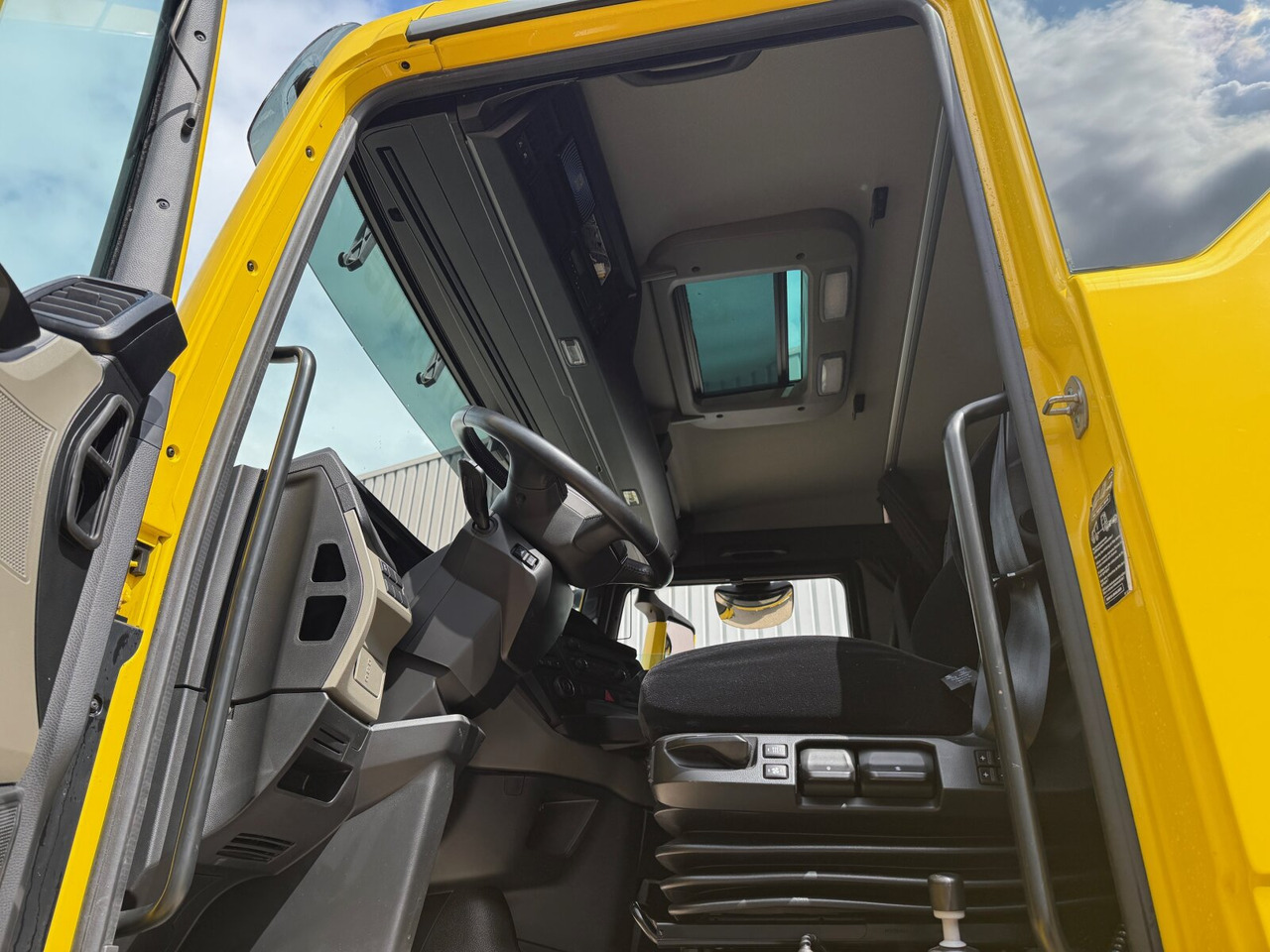 MAN TGX 18.510 4X4H BL SA TGX 18.510 4X4H BL SA, PriTarder, HydroDrive, Navi, LED, Kipphydraulik - יחידת טרקטור: תמונה 2 MAN TGX 18.510 4X4H BL SA TGX 18.510 4X4H BL SA, PriTarder, HydroDrive, Navi, LED, Kipphydraulik - יחידת טרקטור: תמונה 2
