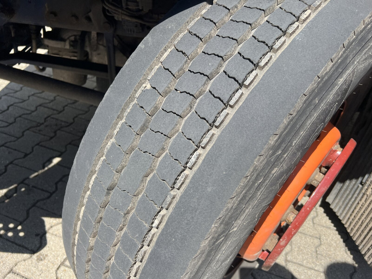 MAN TGX 26.500 6X2/4 BLS TGX 26.500 6X2/4 BLS, Intarder, Vorlauflenk-/lift, XXL-Fahrerhaus, 70t - יחידת טרקטור: תמונה 4 MAN TGX 26.500 6X2/4 BLS TGX 26.500 6X2/4 BLS, Intarder, Vorlauflenk-/lift, XXL-Fahrerhaus, 70t - יחידת טרקטור: תמונה 4