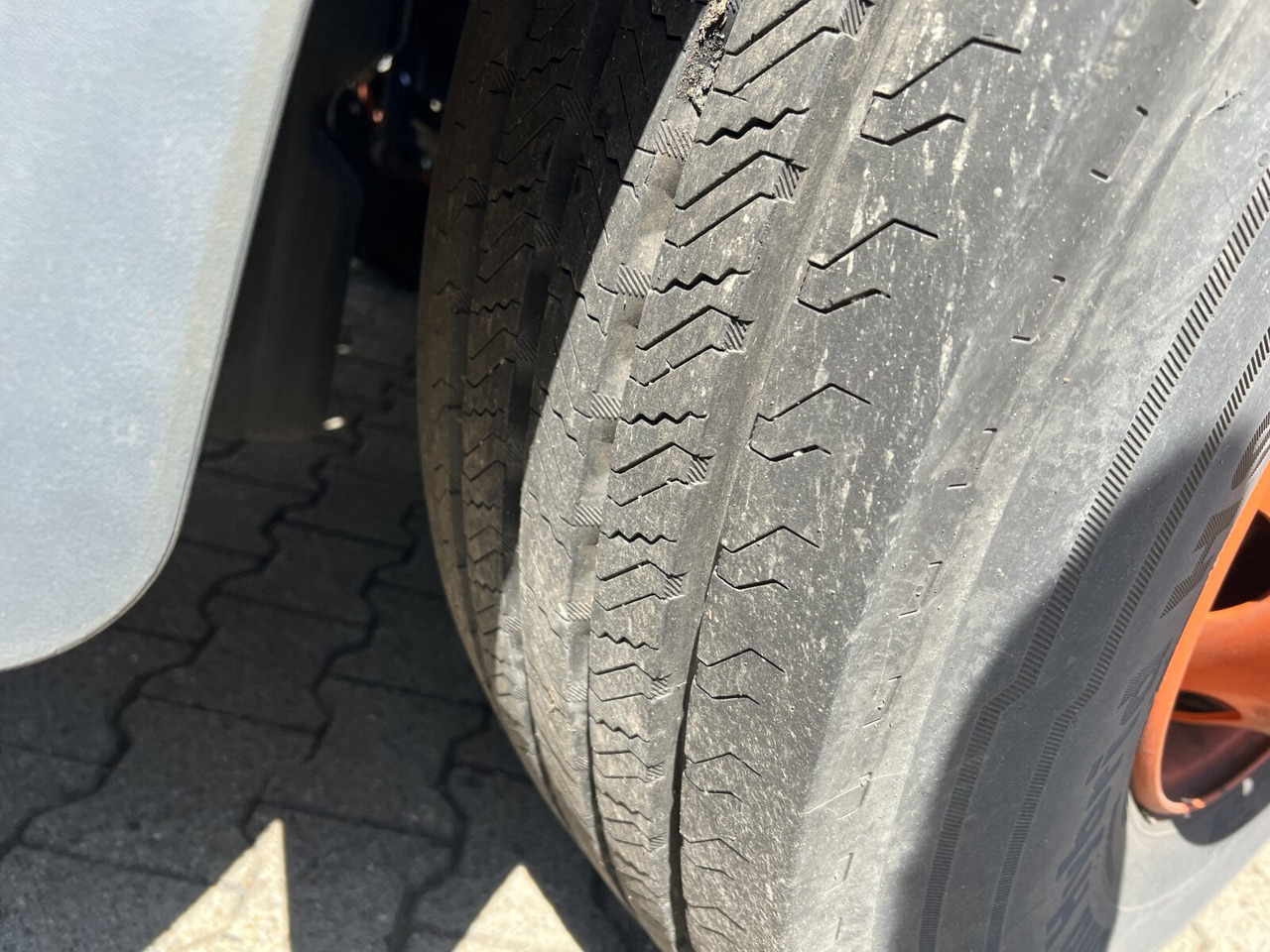 MAN TGX 26.500 6X2/4 BLS TGX 26.500 6X2/4 BLS, Intarder, Vorlauflenk-/lift, XXL-Fahrerhaus, 70t - יחידת טרקטור: תמונה 3 MAN TGX 26.500 6X2/4 BLS TGX 26.500 6X2/4 BLS, Intarder, Vorlauflenk-/lift, XXL-Fahrerhaus, 70t - יחידת טרקטור: תמונה 3