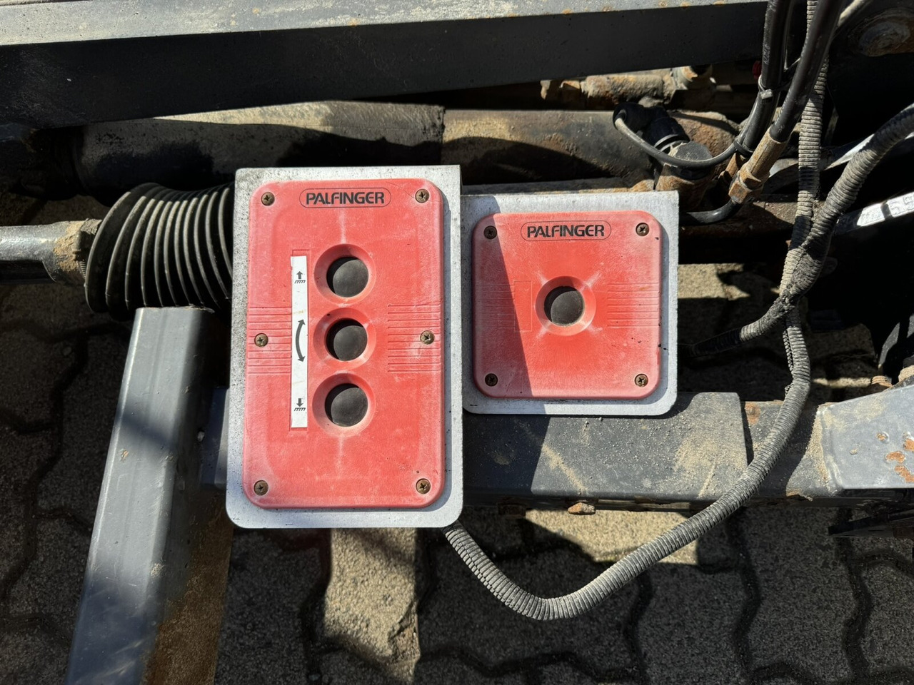 MBB C 2000 S Ladebordwand MBB C 2000 S Ladebordwand - סמיטריילר: תמונה 4 MBB C 2000 S Ladebordwand MBB C 2000 S Ladebordwand - סמיטריילר: תמונה 4