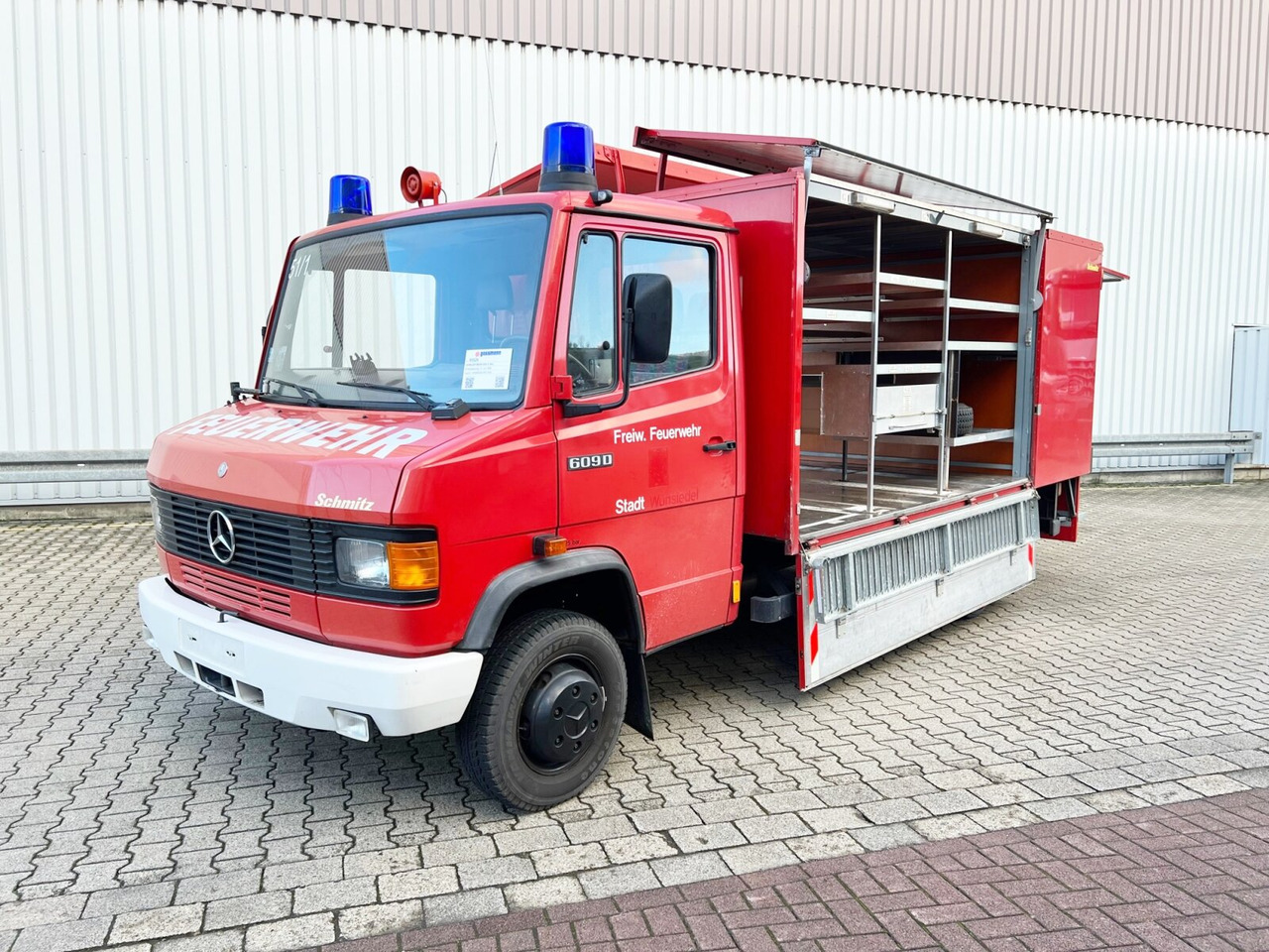 Mercedes-Benz 609 D 4x2 609 D 4x2, Feuerwehr Gerätewagen - משאית אש: תמונה 1 Mercedes-Benz 609 D 4x2 609 D 4x2, Feuerwehr Gerätewagen - משאית אש: תמונה 1