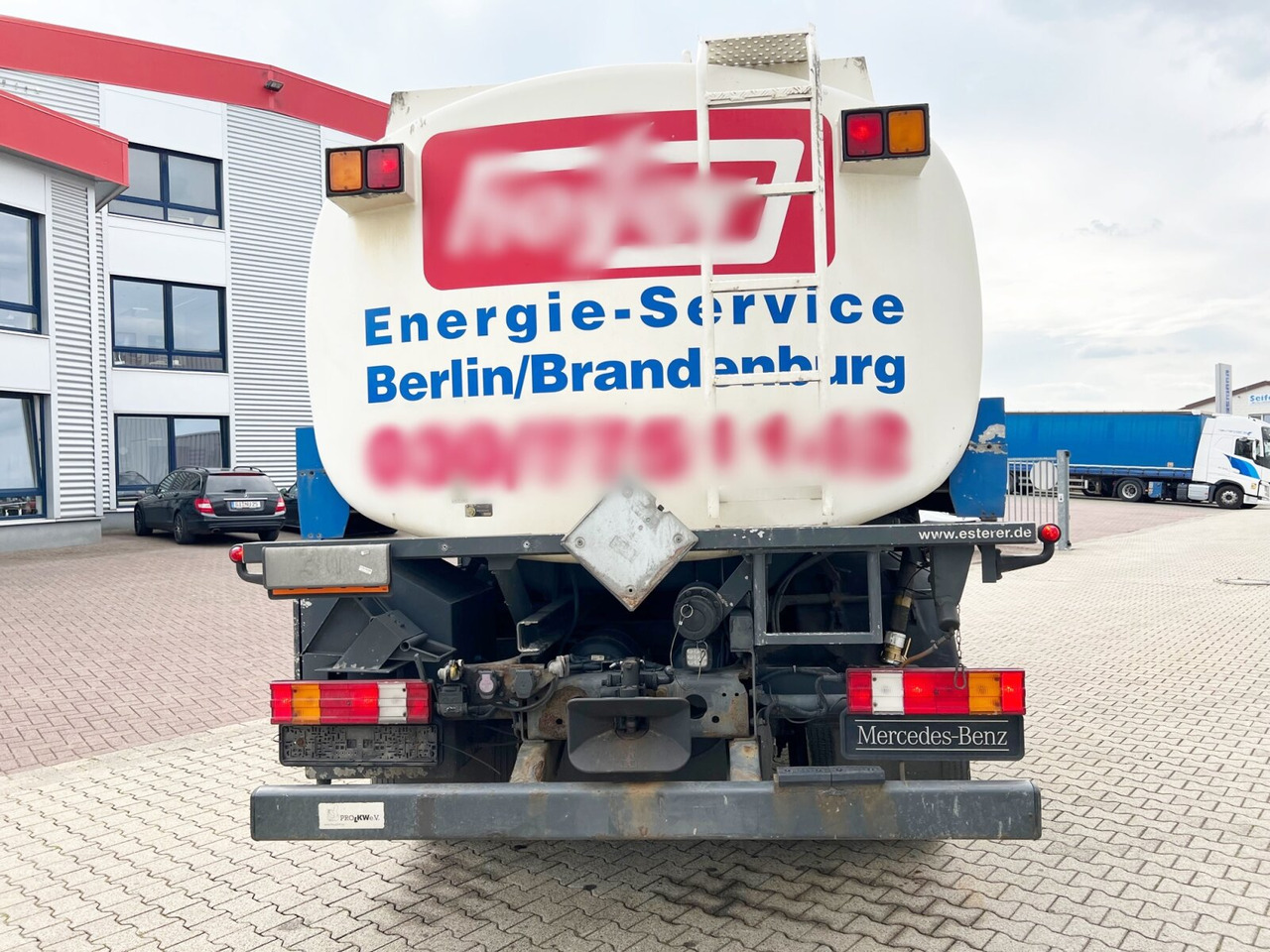 Mercedes-Benz Actros 1841 L 4x2 Actros 1841 L 4x2, Esterer-Tankaufbau, 3 Kammern, 14.000l, ADR - משאית מכל: תמונה 2 Mercedes-Benz Actros 1841 L 4x2 Actros 1841 L 4x2, Esterer-Tankaufbau, 3 Kammern, 14.000l, ADR - משאית מכל: תמונה 2