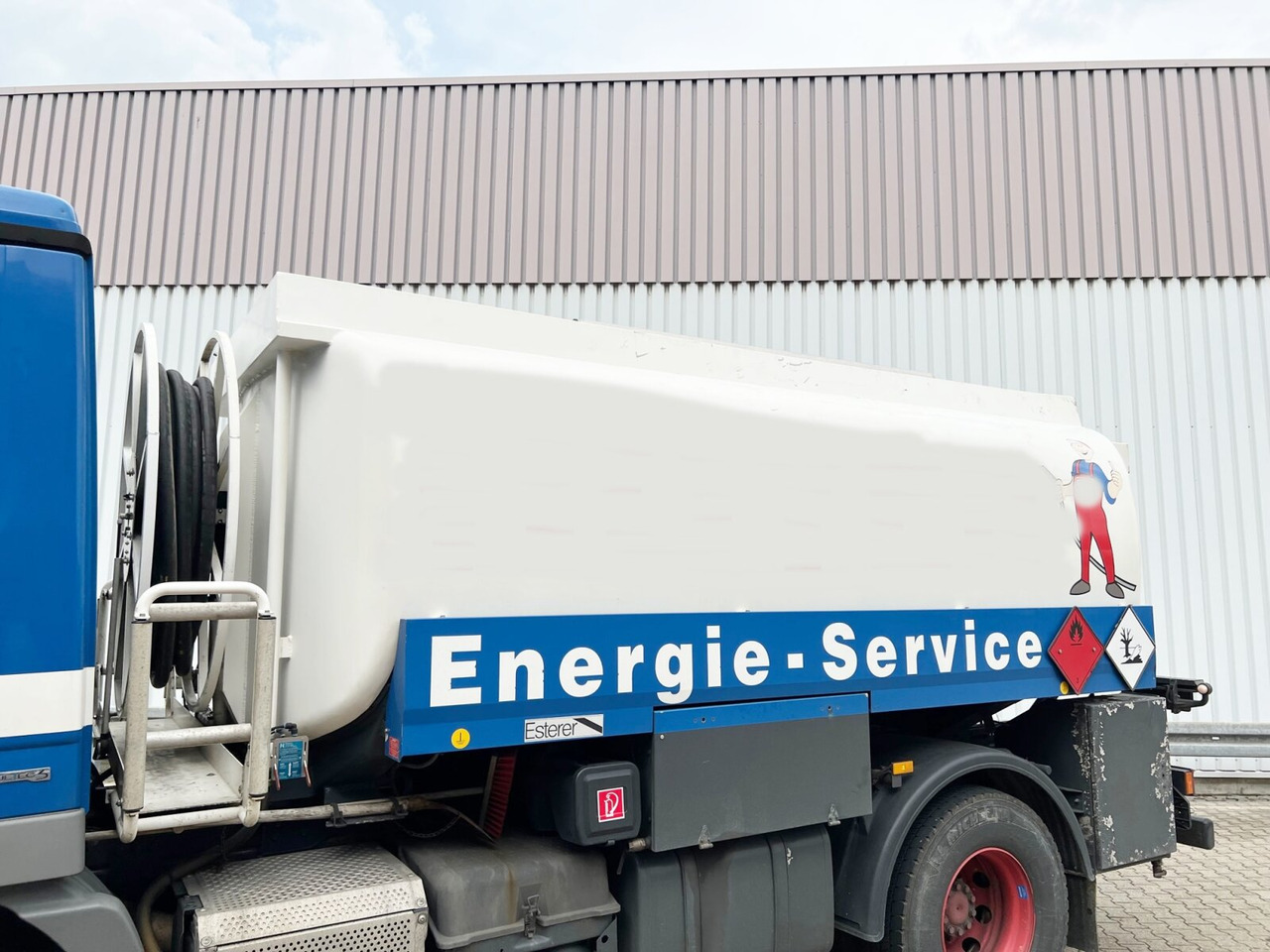 Mercedes-Benz Actros 1841 L 4x2 Actros 1841 L 4x2, Esterer-Tankaufbau, 3 Kammern, 14.000l, ADR - משאית מכל: תמונה 5 Mercedes-Benz Actros 1841 L 4x2 Actros 1841 L 4x2, Esterer-Tankaufbau, 3 Kammern, 14.000l, ADR - משאית מכל: תמונה 5