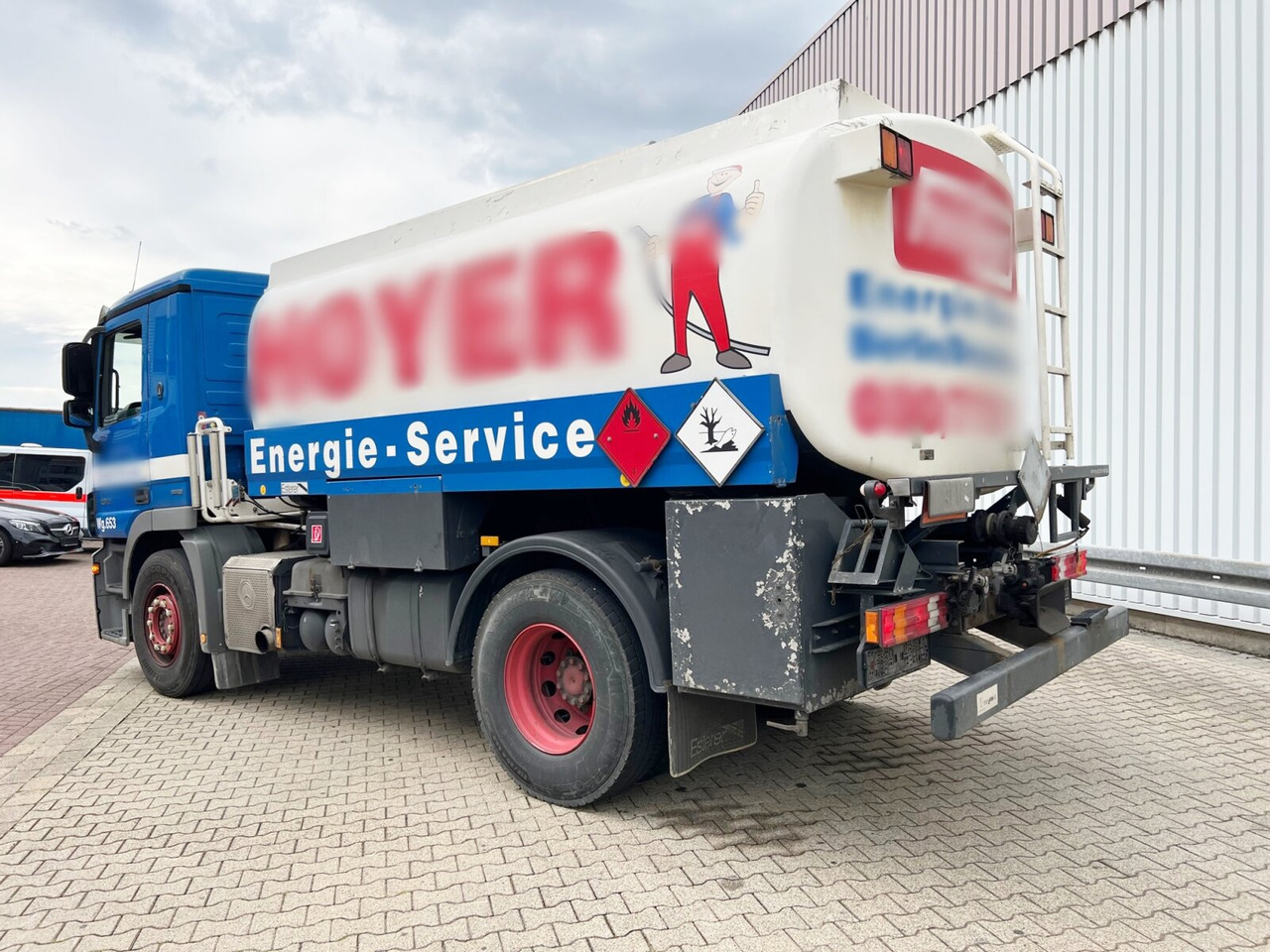Mercedes-Benz Actros 1841 L 4x2 Actros 1841 L 4x2, Esterer-Tankaufbau, 3 Kammern, 14.000l, ADR - משאית מכל: תמונה 3 Mercedes-Benz Actros 1841 L 4x2 Actros 1841 L 4x2, Esterer-Tankaufbau, 3 Kammern, 14.000l, ADR - משאית מכל: תמונה 3