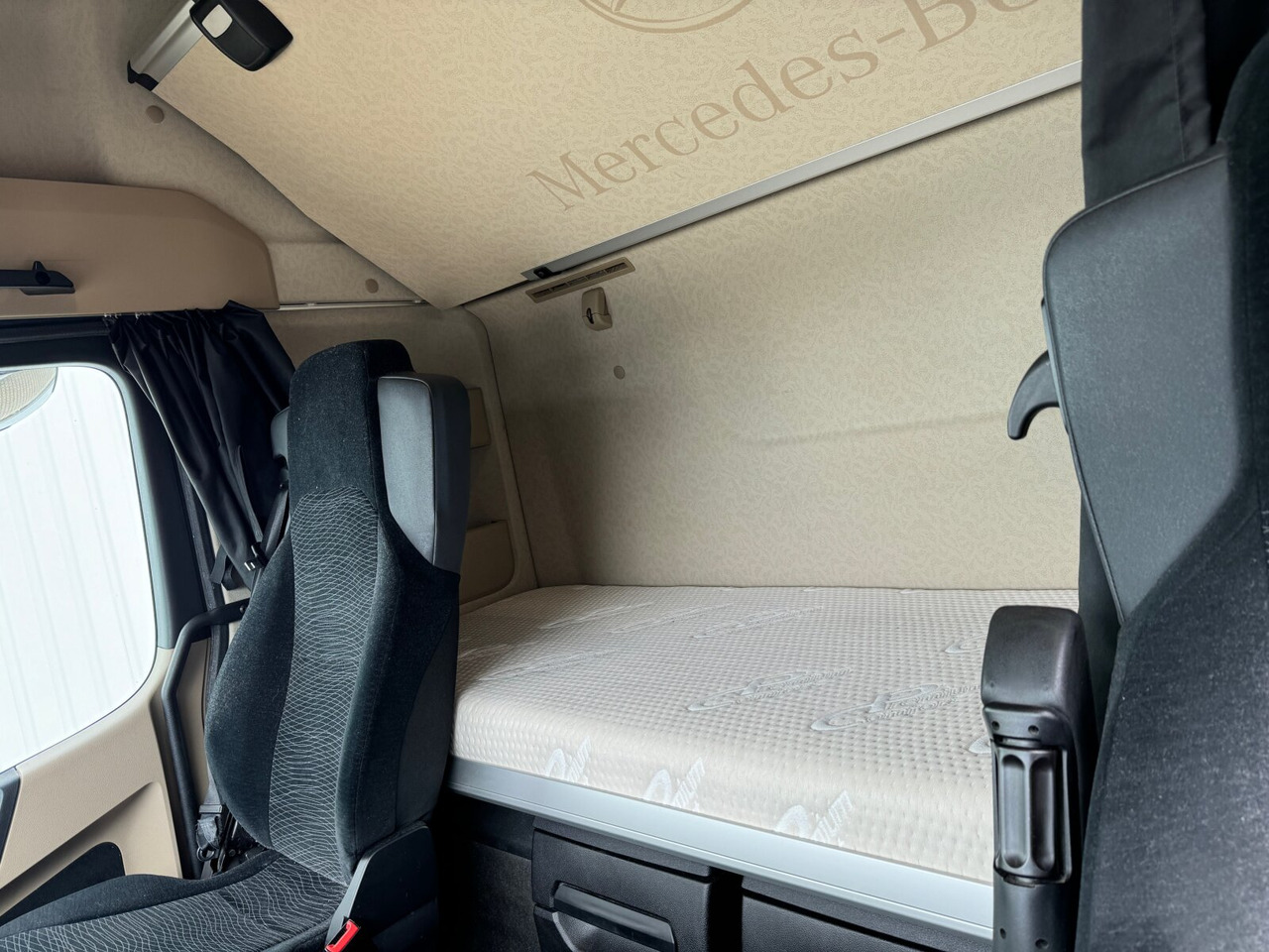 Mercedes-Benz Actros 1848 LS 4x2 Actros 1848 LS 4x2, Vollumer ,Retarder - יחידת טרקטור: תמונה 4 Mercedes-Benz Actros 1848 LS 4x2 Actros 1848 LS 4x2, Vollumer ,Retarder - יחידת טרקטור: תמונה 4