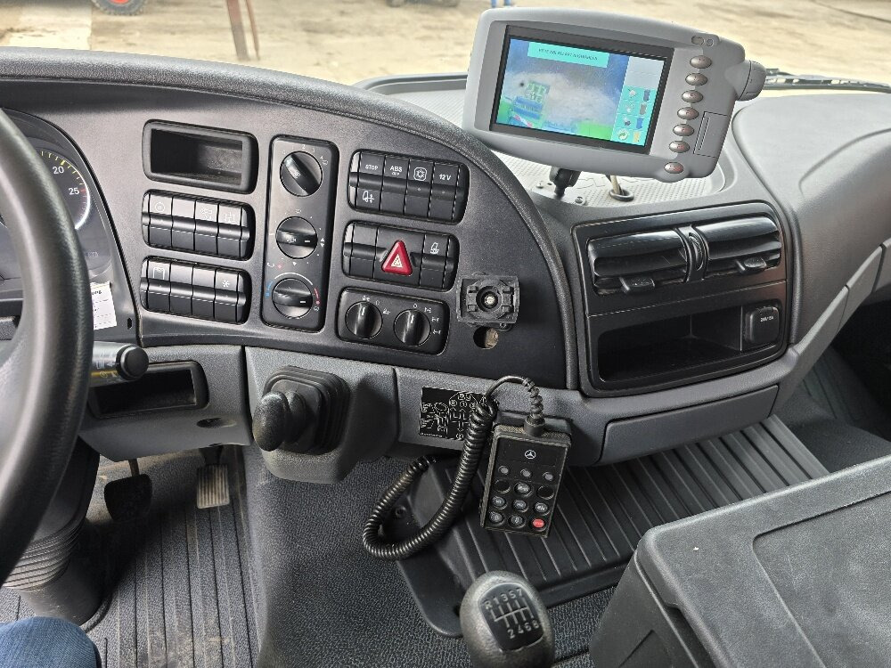 משאית עם שלדת תא Mercedes-Benz Actros 2032 LA 4x4 Actros 2032 LA 4x4/ Rdstand 3.600 mm: תמונה 9