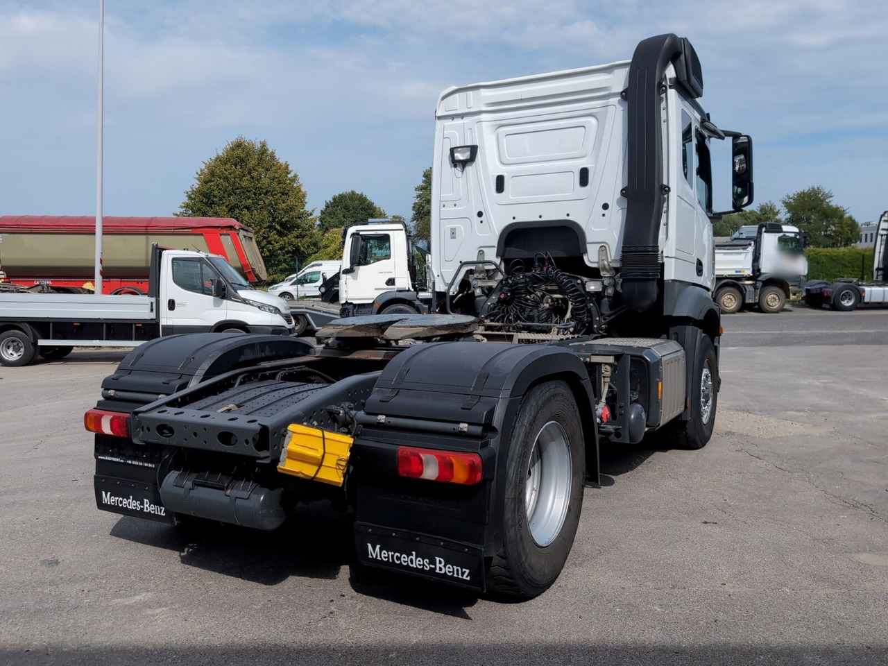 Mercedes-Benz Actros 2148 LS 4x4 HAD Actros 2148 LS 4x4 HAD, Retarder, Navi, MultimediaCockpit, Hydraulik - יחידת טרקטור: תמונה 2 Mercedes-Benz Actros 2148 LS 4x4 HAD Actros 2148 LS 4x4 HAD, Retarder, Navi, MultimediaCockpit, Hydraulik - יחידת טרקטור: תמונה 2