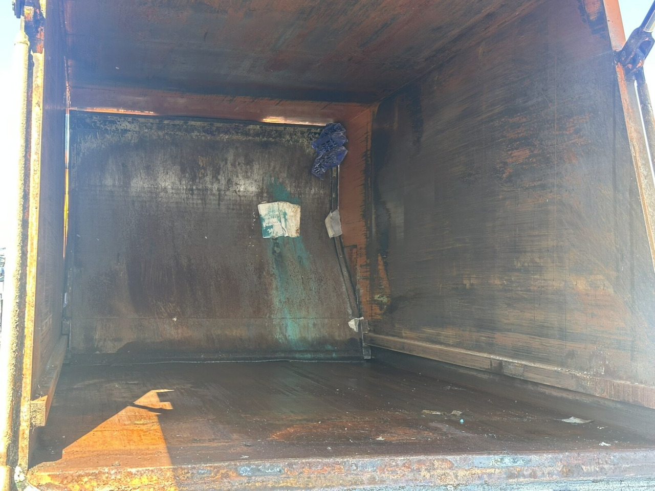 Mercedes-Benz Actros 2532 L 6x2 Actros 2532/41 L 6x2, EEV, Lenkachse, Haller X2C M21, Zöller-Schüttung - משאית אשפה: תמונה 3 Mercedes-Benz Actros 2532 L 6x2 Actros 2532/41 L 6x2, EEV, Lenkachse, Haller X2C M21, Zöller-Schüttung - משאית אשפה: תמונה 3