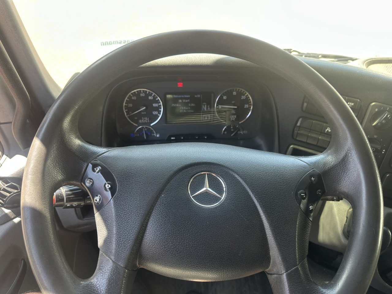 Mercedes-Benz Actros 2532 L 6x2 Actros 2532/41 L 6x2, EEV, Lenkachse - משאית עם שלדת תא: תמונה 3 Mercedes-Benz Actros 2532 L 6x2 Actros 2532/41 L 6x2, EEV, Lenkachse - משאית עם שלדת תא: תמונה 3