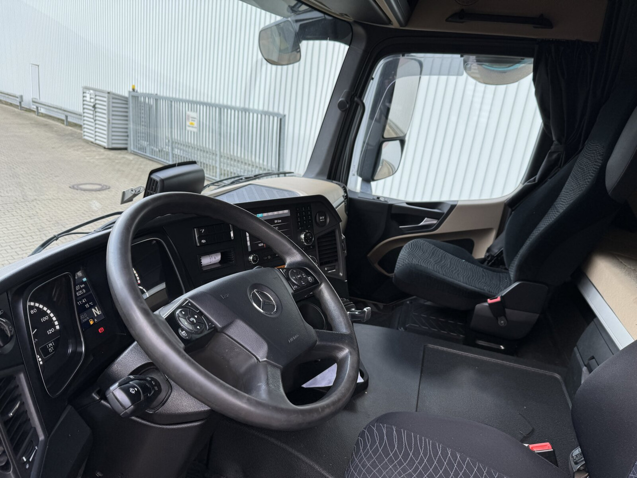 Mercedes-Benz Actros 2545 L 6x2 Actros 2545 L 6x2/46, Retarder, Lenk-/Liftachse, StreamSpace, Navi - משאית הרמת וו: תמונה 3 Mercedes-Benz Actros 2545 L 6x2 Actros 2545 L 6x2/46, Retarder, Lenk-/Liftachse, StreamSpace, Navi - משאית הרמת וו: תמונה 3