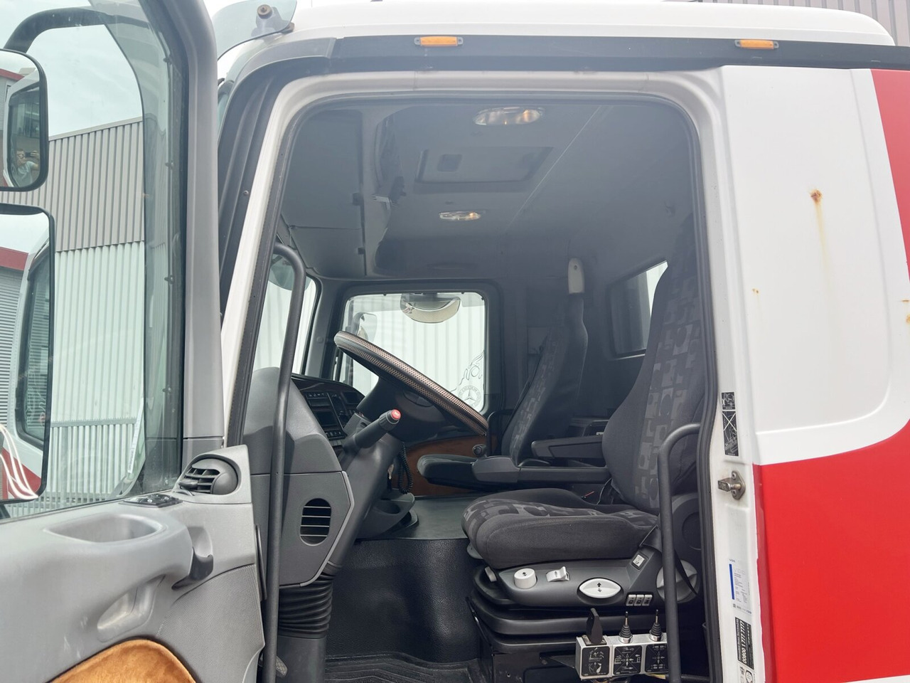Mercedes-Benz Actros 2546 L 6x2 Actros 2546 L 6x2/48, Lift-/Lenkachse, RK 20.70 bis 7 m Container - משאית הרמת וו: תמונה 2 Mercedes-Benz Actros 2546 L 6x2 Actros 2546 L 6x2/48, Lift-/Lenkachse, RK 20.70 bis 7 m Container - משאית הרמת וו: תמונה 2