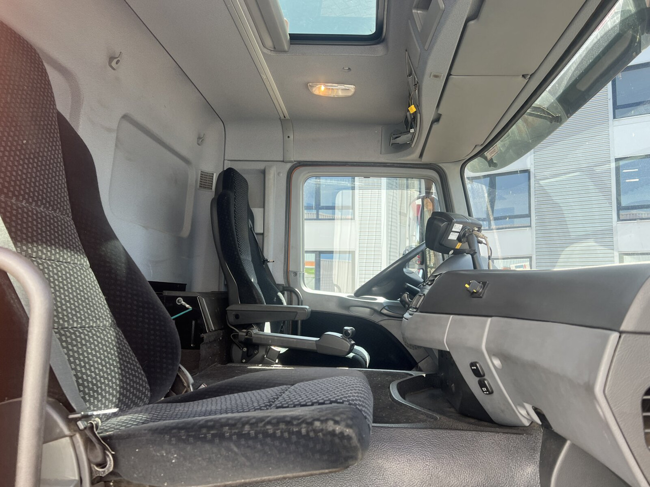 Mercedes-Benz Actros 2641/48 L 6x4 Actros 2641/48 L 6x4, Seilabroller, Haller Lotos, Zöller Schüttung - משאית אשפה: תמונה 4 Mercedes-Benz Actros 2641/48 L 6x4 Actros 2641/48 L 6x4, Seilabroller, Haller Lotos, Zöller Schüttung - משאית אשפה: תמונה 4