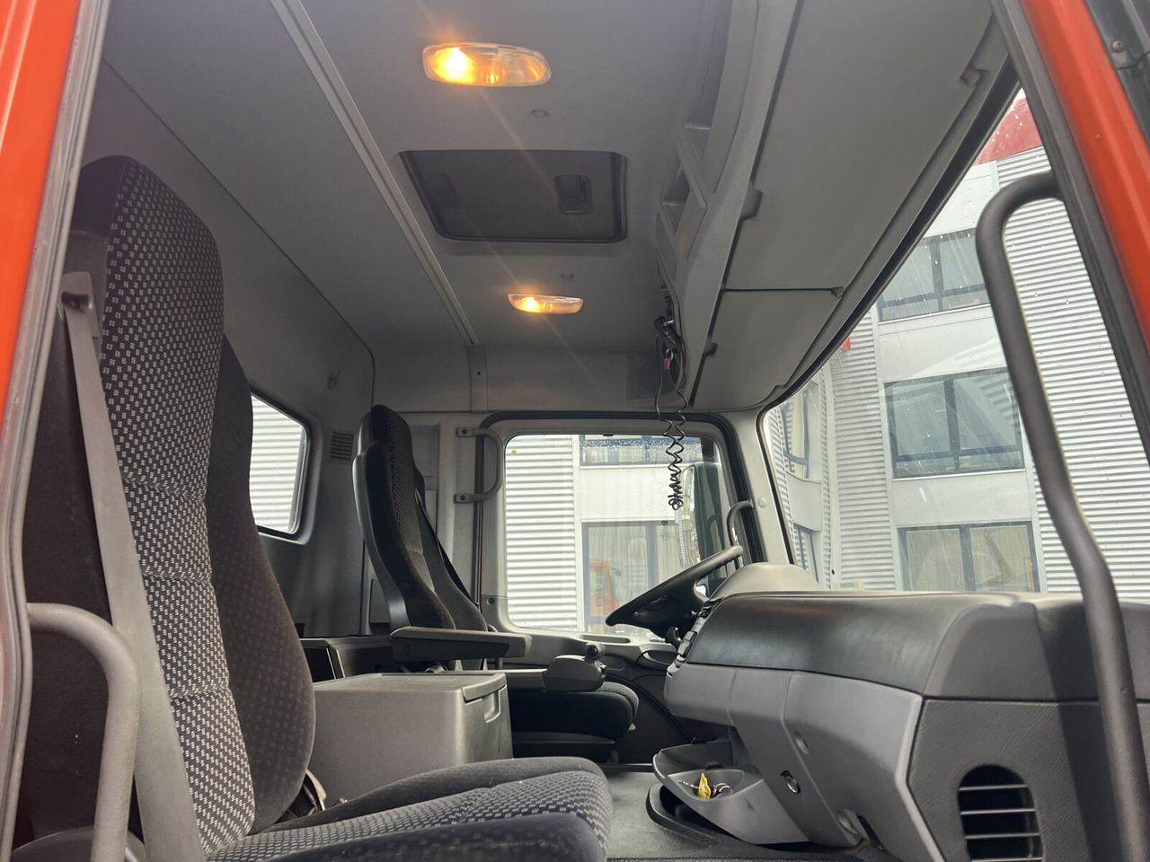 Mercedes-Benz Actros 2644/48 K 6x4 Actros 2644/48 K 6x4, Manual Gearbox, Full Steel - משאית עם שלדת תא: תמונה 3 Mercedes-Benz Actros 2644/48 K 6x4 Actros 2644/48 K 6x4, Manual Gearbox, Full Steel - משאית עם שלדת תא: תמונה 3