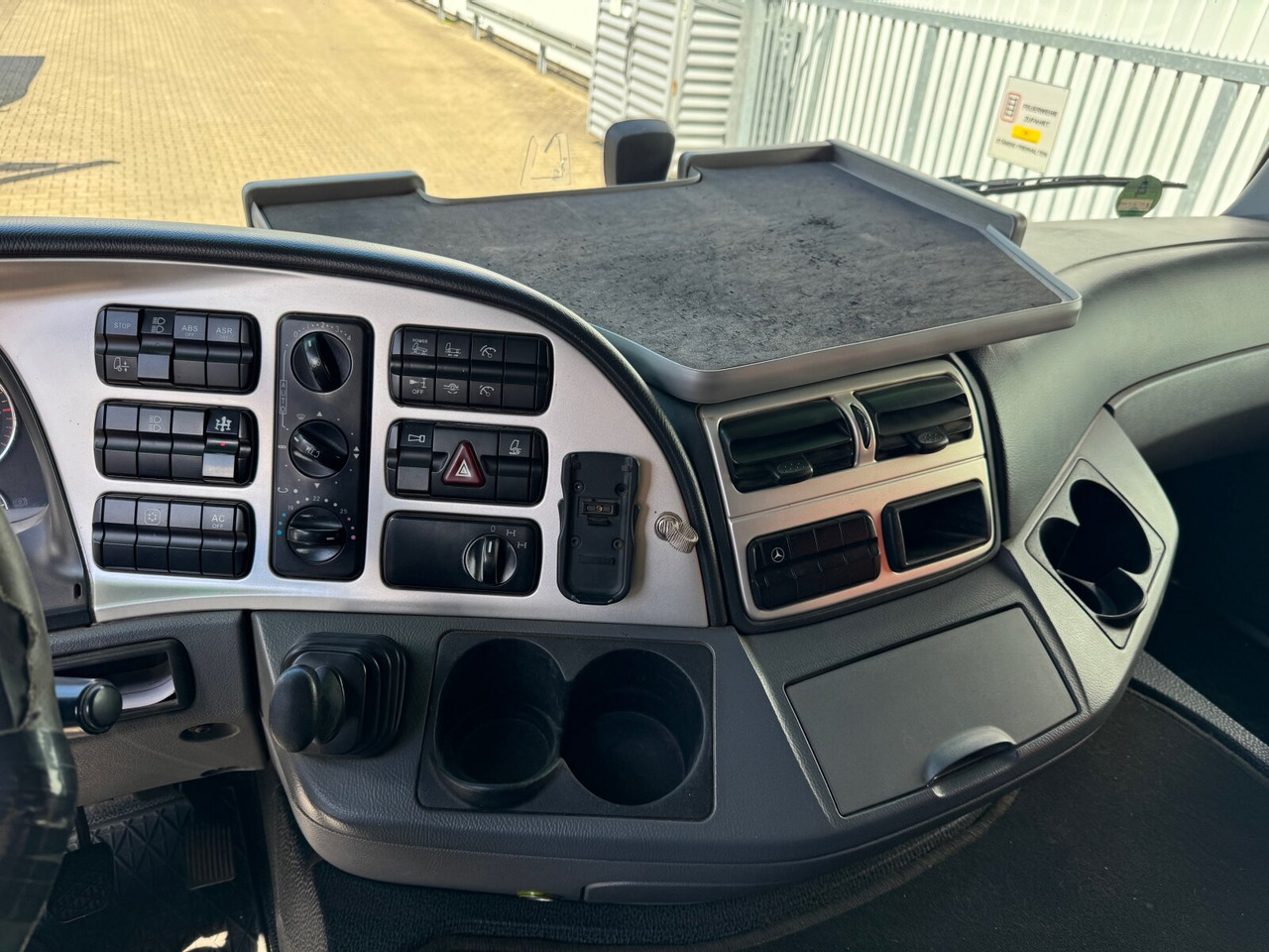 Mercedes-Benz Actros 2648 LK 6x4 Actros 2648 LK 6x4, Retarder, Bi-Xenon - יחידת טרקטור: תמונה 2 Mercedes-Benz Actros 2648 LK 6x4 Actros 2648 LK 6x4, Retarder, Bi-Xenon - יחידת טרקטור: תמונה 2