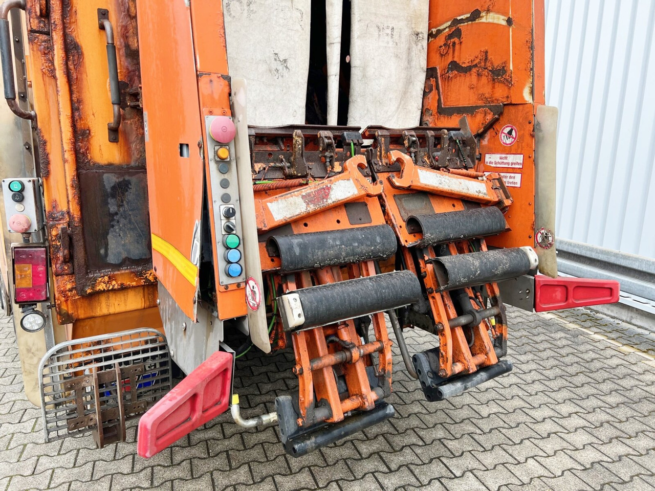 משאית אשפה עבור הובלה של אשפה Mercedes-Benz Actros 3241 L 8x2/6 Actros 3241 L 8x2/6, 2x Lenkachse, Zöller Medium XL, Zöller-Schüttung: תמונה 12