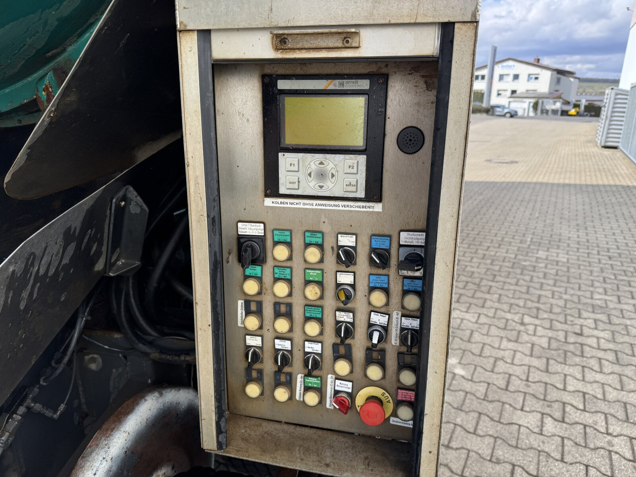 משאית Mercedes-Benz Actros 3348 6x4 Actros 3348 6x4, V8, Kroll Saug-/Spülwagen ca. 14m³, Wasserrückgewinnung, Funk: תמונה 15