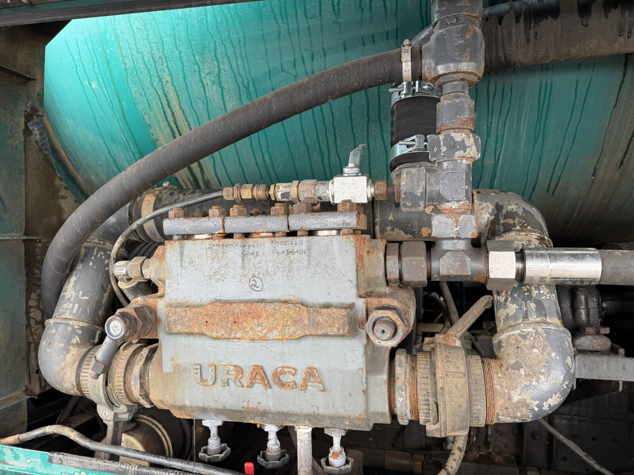משאית Mercedes-Benz Actros 3348 6x4 Actros 3348 6x4, V8, Kroll Saug-/Spülwagen ca. 14m³, Wasserrückgewinnung, Funk: תמונה 12