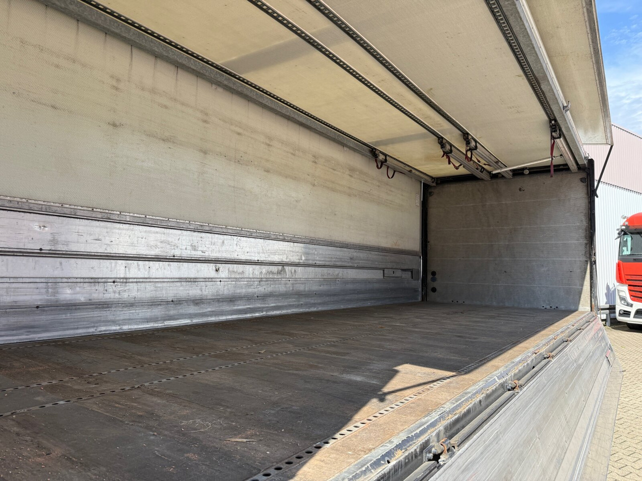 Mercedes-Benz Antos 1836 L 4x2 Antos 1836 L 4x2, Getränkekoffer, LBW Dautel - משאית תיבה: תמונה 3 Mercedes-Benz Antos 1836 L 4x2 Antos 1836 L 4x2, Getränkekoffer, LBW Dautel - משאית תיבה: תמונה 3