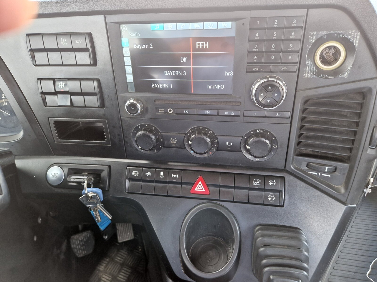 משאית דילוג העמסה Mercedes-Benz Antos 1840 L Antos 1840 L, Gergen Teleskopabsetzkipper Adonis TAK 20, Funk: תמונה 14