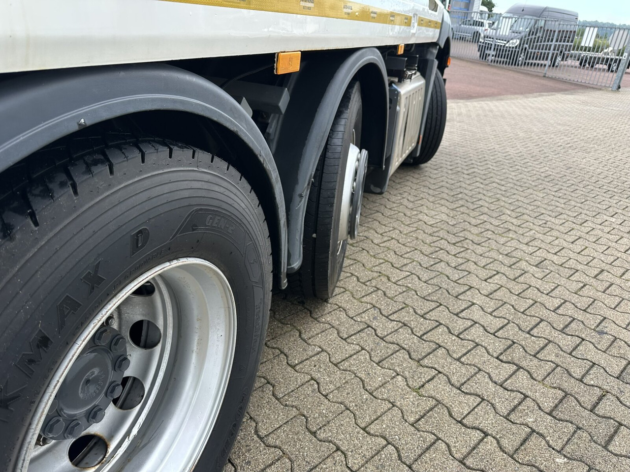 Mercedes-Benz Antos 2540 L 6x2 Antos 2540 L 6x2, Vorlauflenk-/Liftachse, Teleabsetzer - משאית דילוג העמסה: תמונה 4 Mercedes-Benz Antos 2540 L 6x2 Antos 2540 L 6x2, Vorlauflenk-/Liftachse, Teleabsetzer - משאית דילוג העמסה: תמונה 4