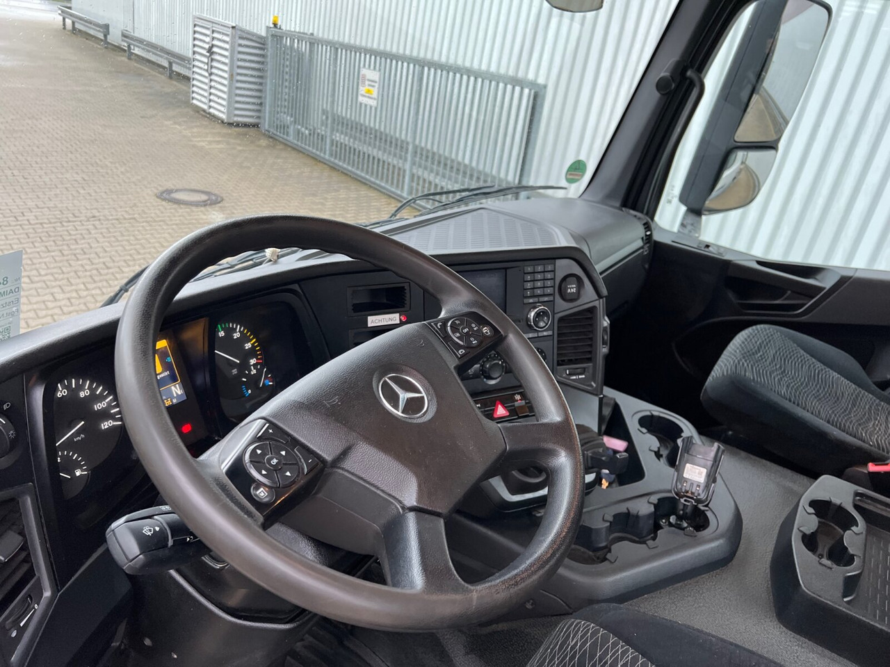 Mercedes-Benz Arocs 1830 K 4x2 Arocs 1830 K 4x2, Funk - משאית דילוג העמסה: תמונה 4 Mercedes-Benz Arocs 1830 K 4x2 Arocs 1830 K 4x2, Funk - משאית דילוג העמסה: תמונה 4