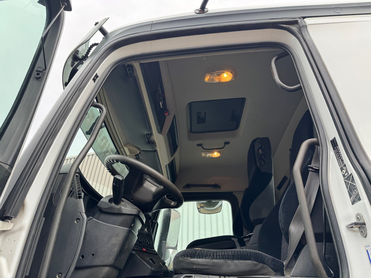 Mercedes-Benz Arocs 1833 AK 4x4 Arocs 1833 AK 4x4, Meiller 3-S-Kipper, Bordmatik - מזהיר: תמונה 3 Mercedes-Benz Arocs 1833 AK 4x4 Arocs 1833 AK 4x4, Meiller 3-S-Kipper, Bordmatik - מזהיר: תמונה 3