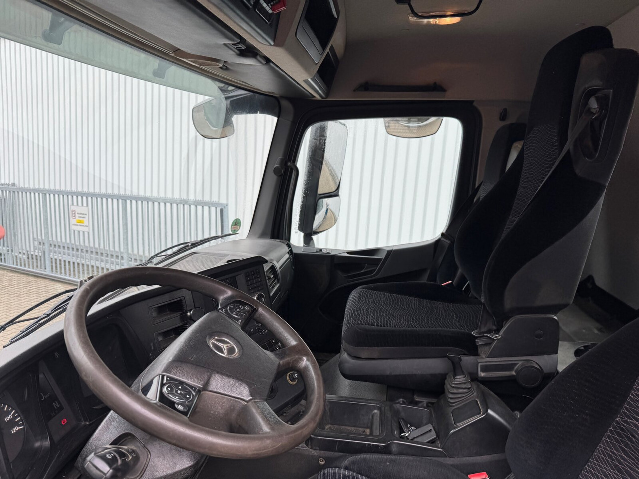 Mercedes-Benz Arocs 1833 AK 4x4 Arocs 1833 AK 4x4, Meiller 3-S-Kipper, Bordmatik - מזהיר: תמונה 4 Mercedes-Benz Arocs 1833 AK 4x4 Arocs 1833 AK 4x4, Meiller 3-S-Kipper, Bordmatik - מזהיר: תמונה 4