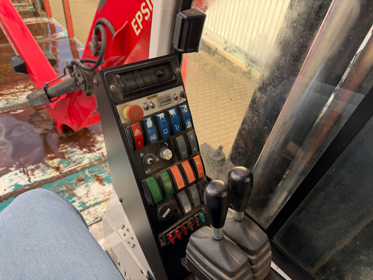 Mercedes-Benz Arocs 2648 6x4 Arocs 2648 6x4 mit Heckkran Epsilon M12Z83, Krankabine - משאית עץ, משאית מנוף: תמונה 4 Mercedes-Benz Arocs 2648 6x4 Arocs 2648 6x4 mit Heckkran Epsilon M12Z83, Krankabine - משאית עץ, משאית מנוף: תמונה 4