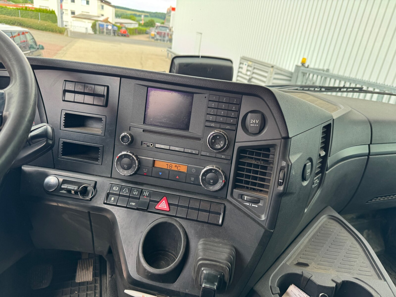 Mercedes-Benz Arocs 2651 L 6x4 Arocs 2651 L 6x4, Retarder, StreamSpace - משאית עם שלדת תא: תמונה 2 Mercedes-Benz Arocs 2651 L 6x4 Arocs 2651 L 6x4, Retarder, StreamSpace - משאית עם שלדת תא: תמונה 2