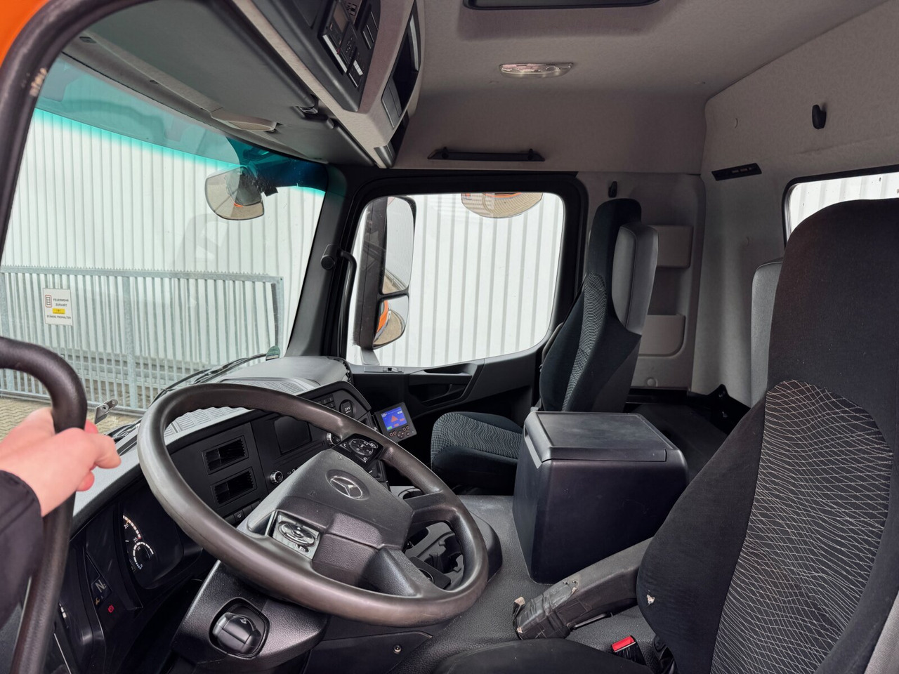 Mercedes-Benz Arocs 3243 LK 8x4/4 Arocs 3243 LK 8x4/4, Motorabtrieb - משאית הרמת וו: תמונה 3 Mercedes-Benz Arocs 3243 LK 8x4/4 Arocs 3243 LK 8x4/4, Motorabtrieb - משאית הרמת וו: תמונה 3