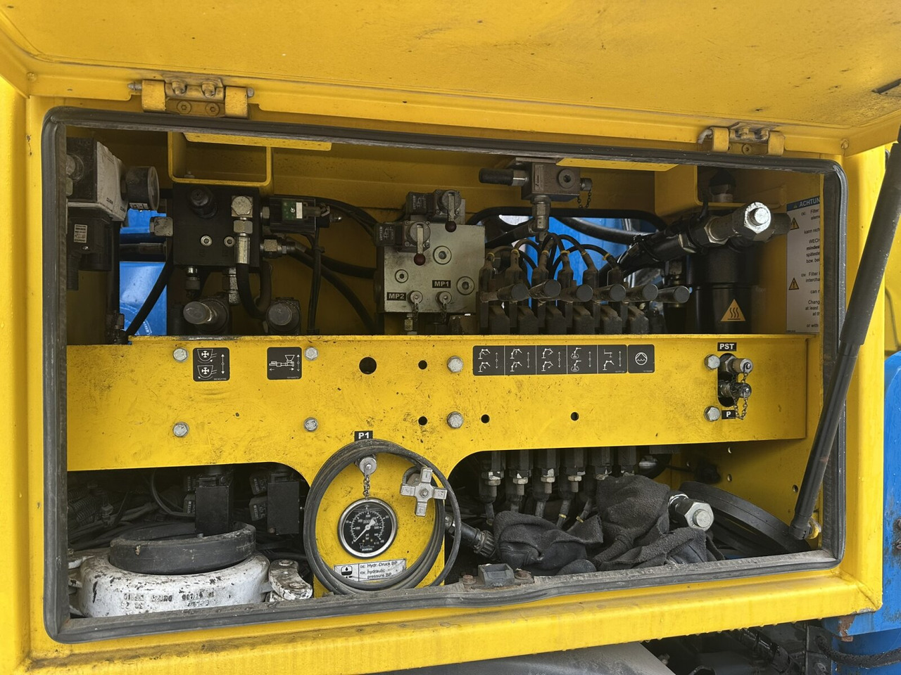 Mercedes-Benz Arocs 3246 B 8x4 Stetter Mischer 7m³, Pumpe 25m Arocs 3246 B 8x4 Stetter Mischer 7m³, Pumpe 25m - משאית משאבת בטון: תמונה 5 Mercedes-Benz Arocs 3246 B 8x4 Stetter Mischer 7m³, Pumpe 25m Arocs 3246 B 8x4 Stetter Mischer 7m³, Pumpe 25m - משאית משאבת בטון: תמונה 5