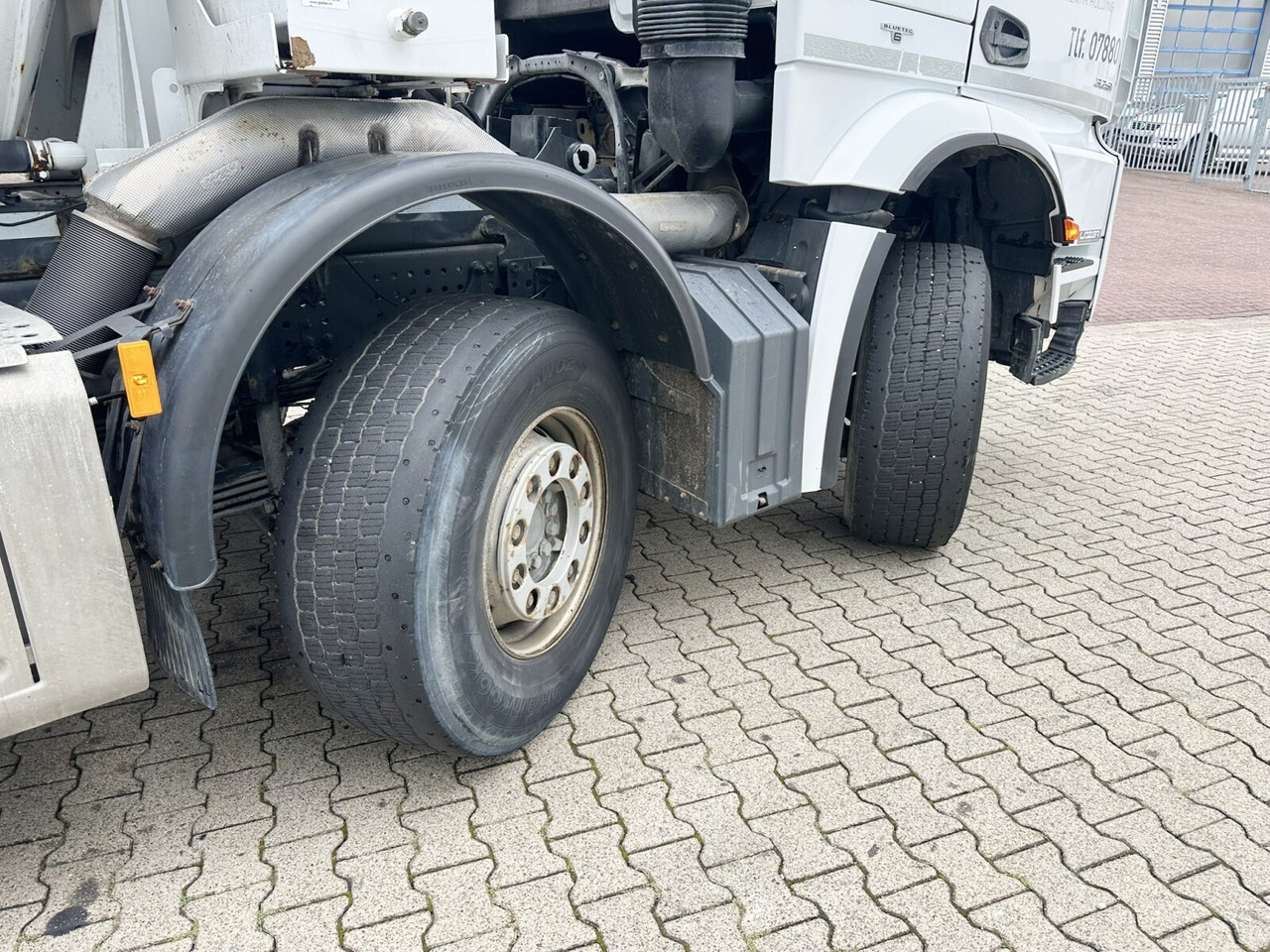 Mercedes-Benz Arocs 3251 8x4/4 Arocs 3251 8x4/4, Betonmischer Liebherr ca. 9m³ - משאית מערבלת בטון: תמונה 2 Mercedes-Benz Arocs 3251 8x4/4 Arocs 3251 8x4/4, Betonmischer Liebherr ca. 9m³ - משאית מערבלת בטון: תמונה 2