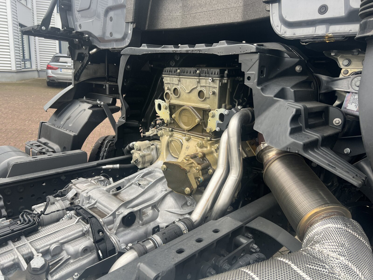 Mercedes-Benz Arocs 3251 L 8x4/4 Arocs 3251 L 8x4/4, mit Motorabtrieb C plus NA - משאית עם שלדת תא: תמונה 2 Mercedes-Benz Arocs 3251 L 8x4/4 Arocs 3251 L 8x4/4, mit Motorabtrieb C plus NA - משאית עם שלדת תא: תמונה 2