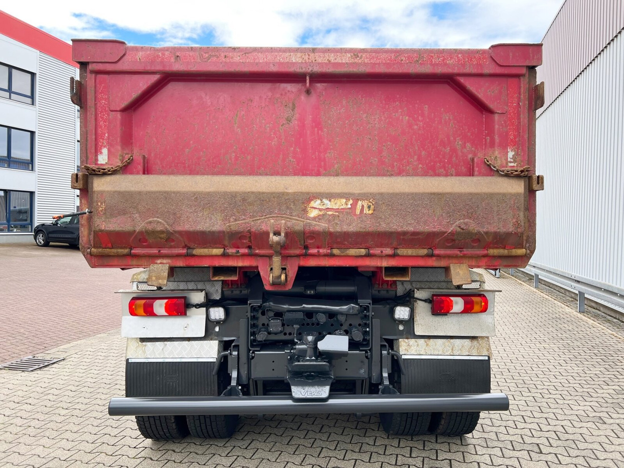 מזהיר Mercedes-Benz Arocs 3263 8x4/4 Arocs 3263 8x4/4, Retarder, Stahlmulde ca.14m³, Hydr. Heckklappe: תמונה 10