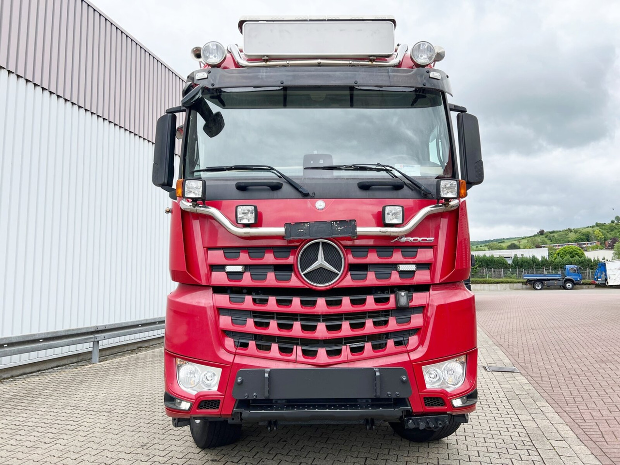 מזהיר Mercedes-Benz Arocs 3263 8x4/4 Arocs 3263 8x4/4, Retarder, Stahlmulde ca.14m³, Hydr. Heckklappe: תמונה 7