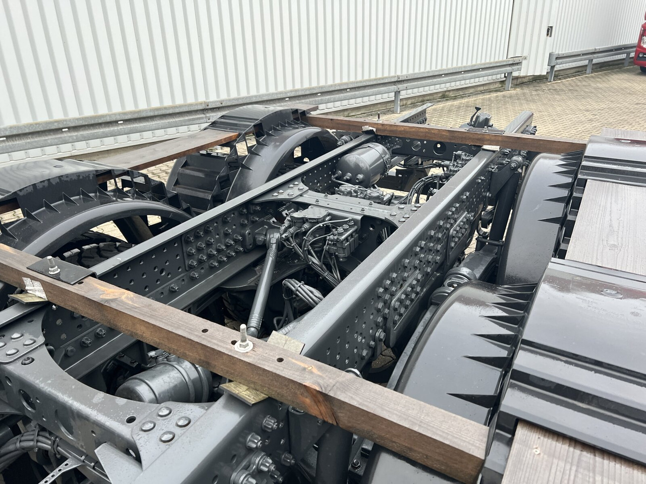 Mercedes-Benz Arocs 3340/46 A 6x6 Arocs 3340/46 A 6x6, Grounder - משאית עם שלדת תא: תמונה 3 Mercedes-Benz Arocs 3340/46 A 6x6 Arocs 3340/46 A 6x6, Grounder - משאית עם שלדת תא: תמונה 3