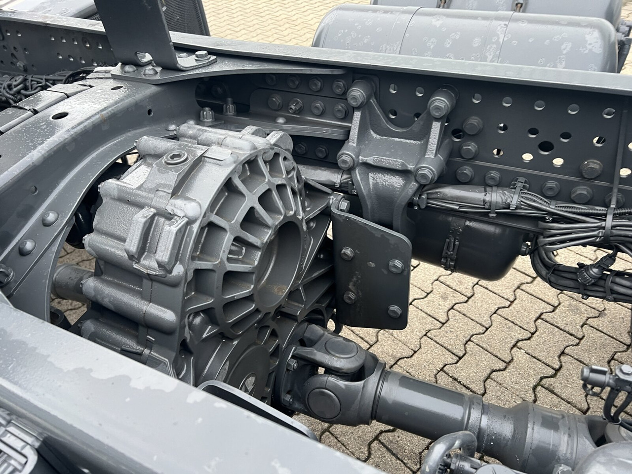 Mercedes-Benz Arocs 3340/46 A 6x6 Arocs 3340/46 A 6x6, Grounder - משאית עם שלדת תא: תמונה 2 Mercedes-Benz Arocs 3340/46 A 6x6 Arocs 3340/46 A 6x6, Grounder - משאית עם שלדת תא: תמונה 2