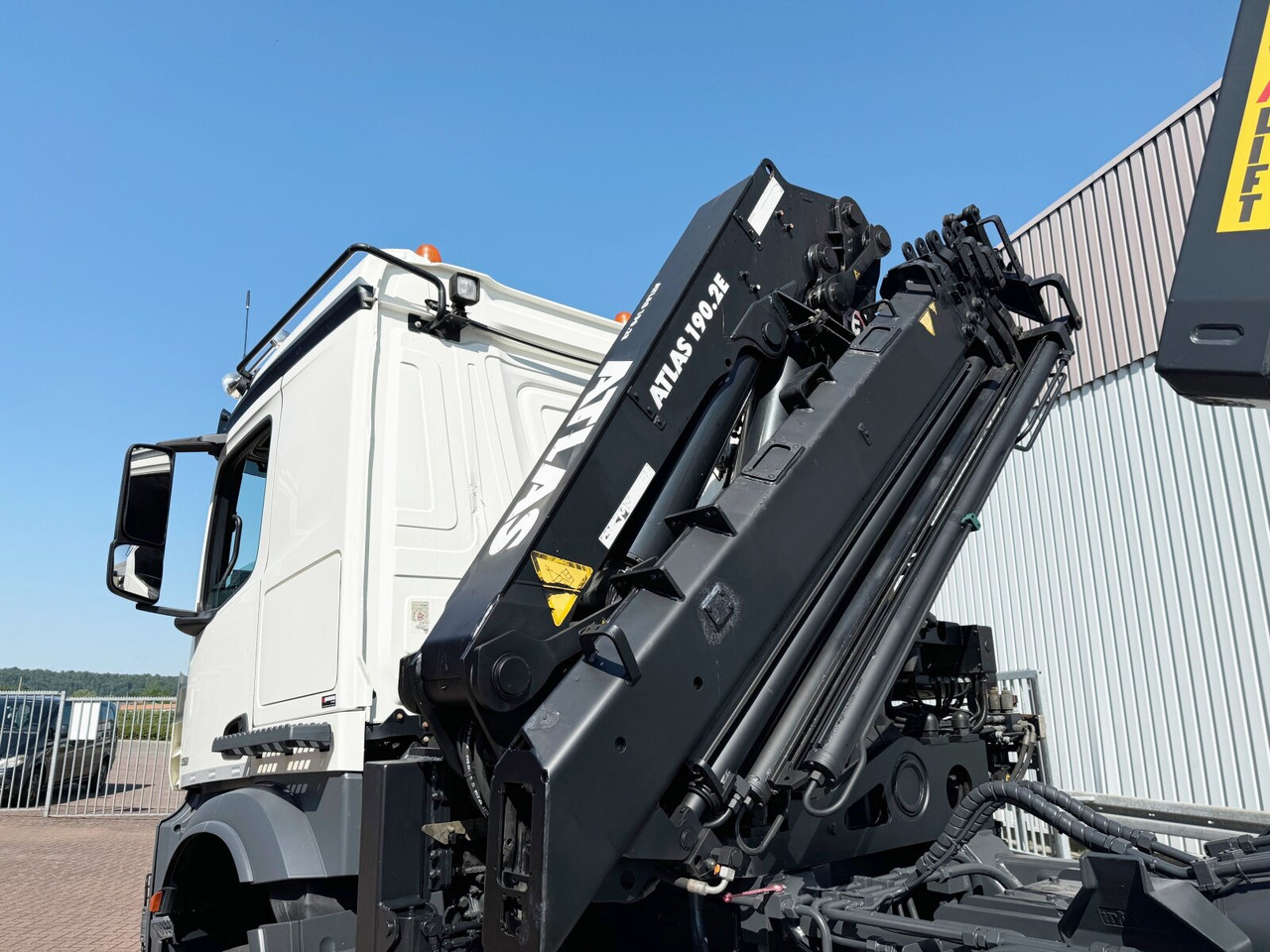 Mercedes-Benz Arocs 3351 AK 6x6 Arocs 3351 AK 6x6, Retarder, Navi, Grounder, Kran Atlas AK 190.2E, Funk - משאית הרמת וו, משאית מנוף: תמונה 4 Mercedes-Benz Arocs 3351 AK 6x6 Arocs 3351 AK 6x6, Retarder, Navi, Grounder, Kran Atlas AK 190.2E, Funk - משאית הרמת וו, משאית מנוף: תמונה 4