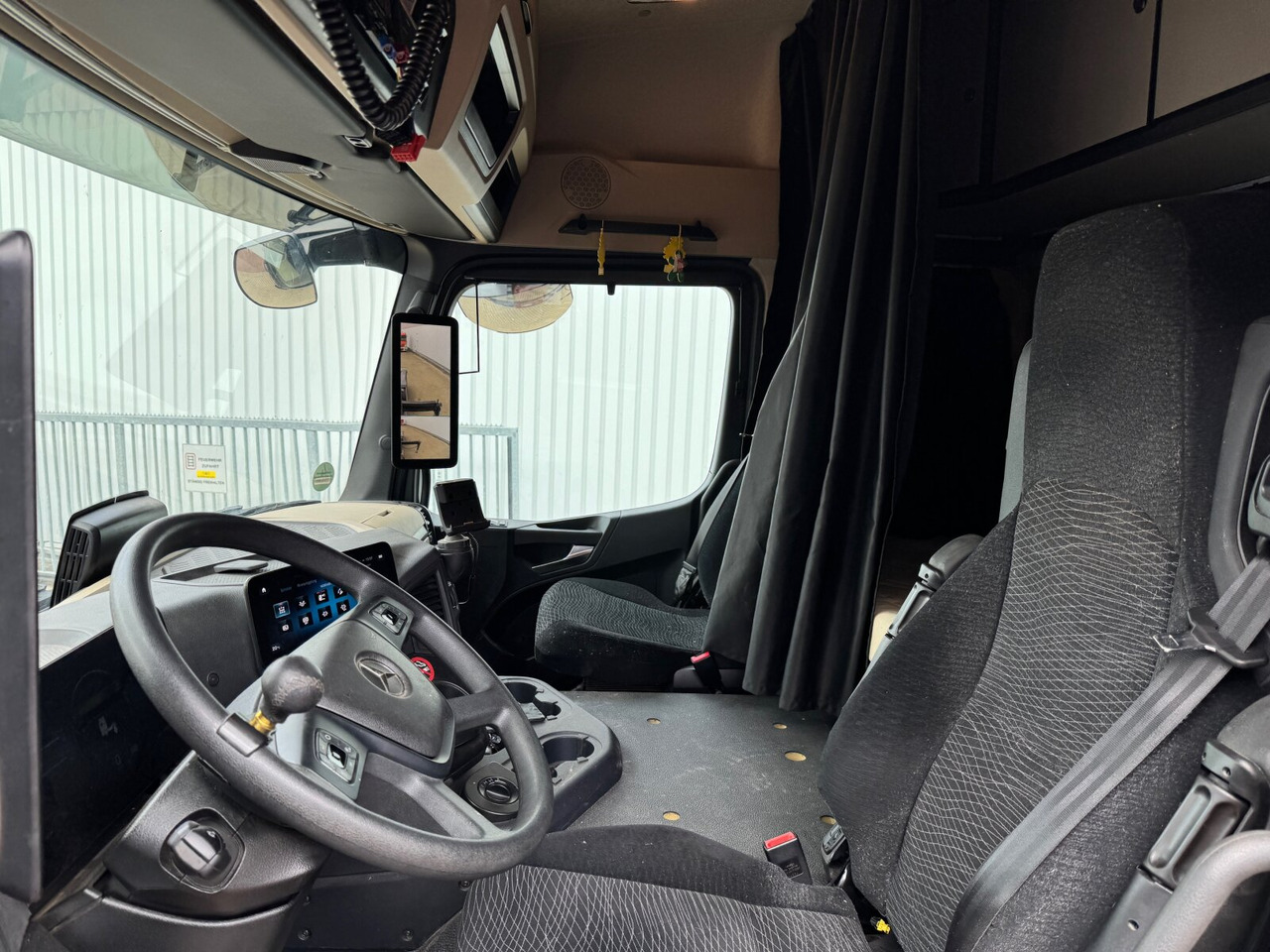 Mercedes-Benz Arocs 3351 LS 6x6 Arocs 3351 LS 6x6, Grounder, MirrorCam, Navi - משאית עם שלדת תא: תמונה 5 Mercedes-Benz Arocs 3351 LS 6x6 Arocs 3351 LS 6x6, Grounder, MirrorCam, Navi - משאית עם שלדת תא: תמונה 5