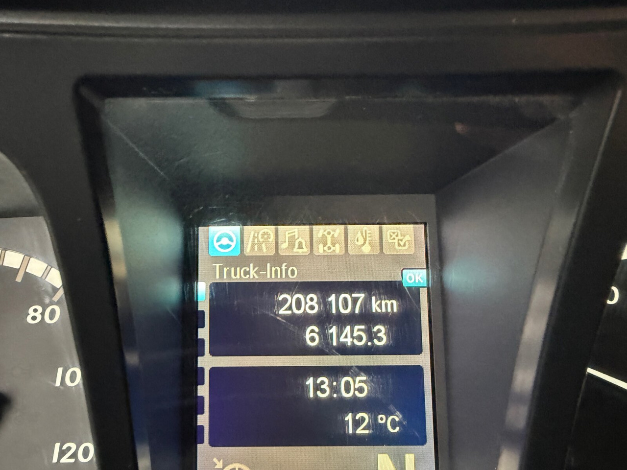 Mercedes-Benz Arocs 3353 K 6x4 Arocs 3353 K 6x4, Grounder, Retarder, Tele-Absetzer, Funk - משאית דילוג העמסה: תמונה 5 Mercedes-Benz Arocs 3353 K 6x4 Arocs 3353 K 6x4, Grounder, Retarder, Tele-Absetzer, Funk - משאית דילוג העמסה: תמונה 5