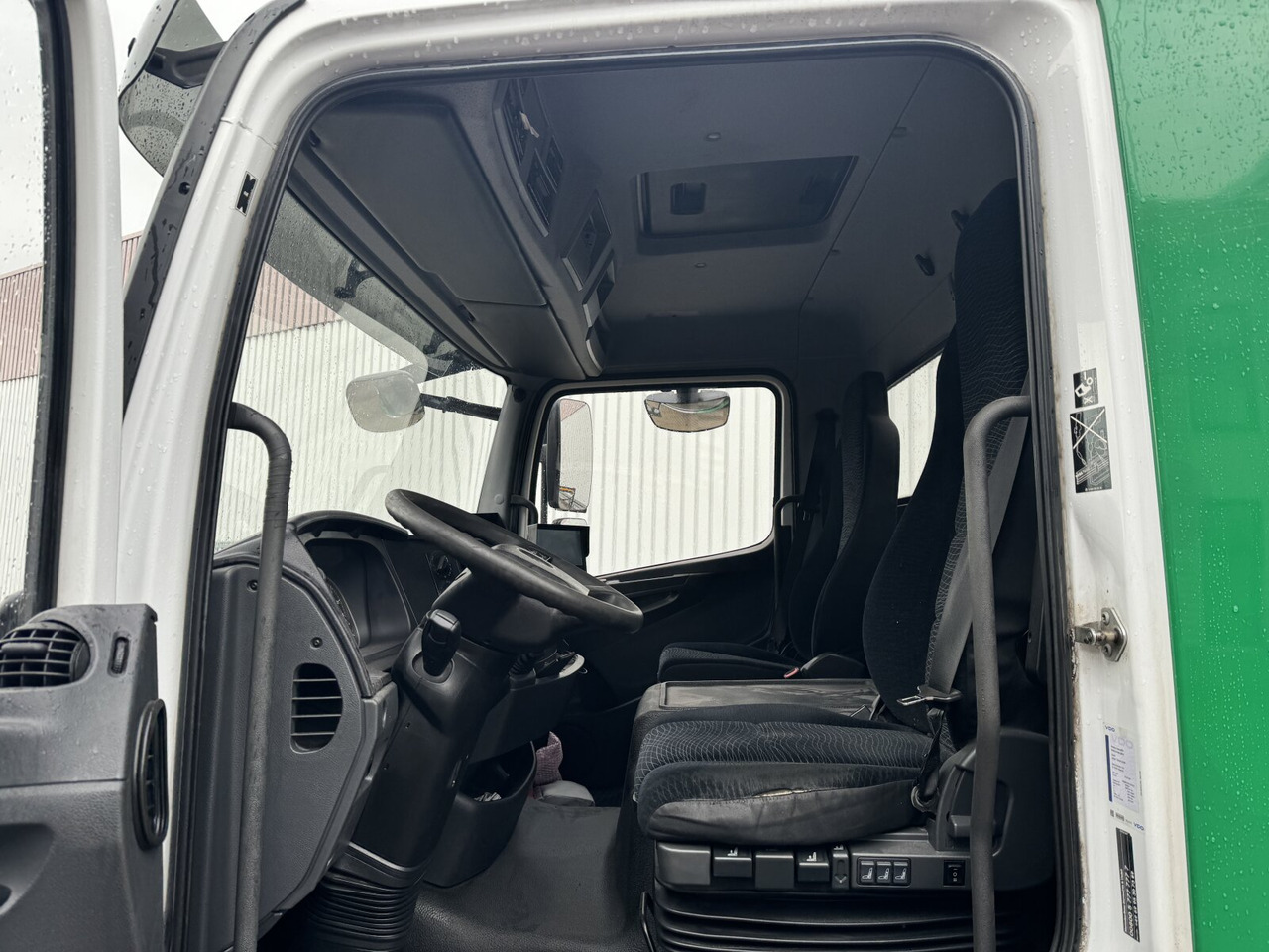Mercedes-Benz Atego 1223 L 4x2 Atego 1223 L 4x2 mit Heckkran Atlas 88.3-A2L, Funk - משאית מנוף, משאית צד נופל/ שטוחה: תמונה 4 Mercedes-Benz Atego 1223 L 4x2 Atego 1223 L 4x2 mit Heckkran Atlas 88.3-A2L, Funk - משאית מנוף, משאית צד נופל/ שטוחה: תמונה 4