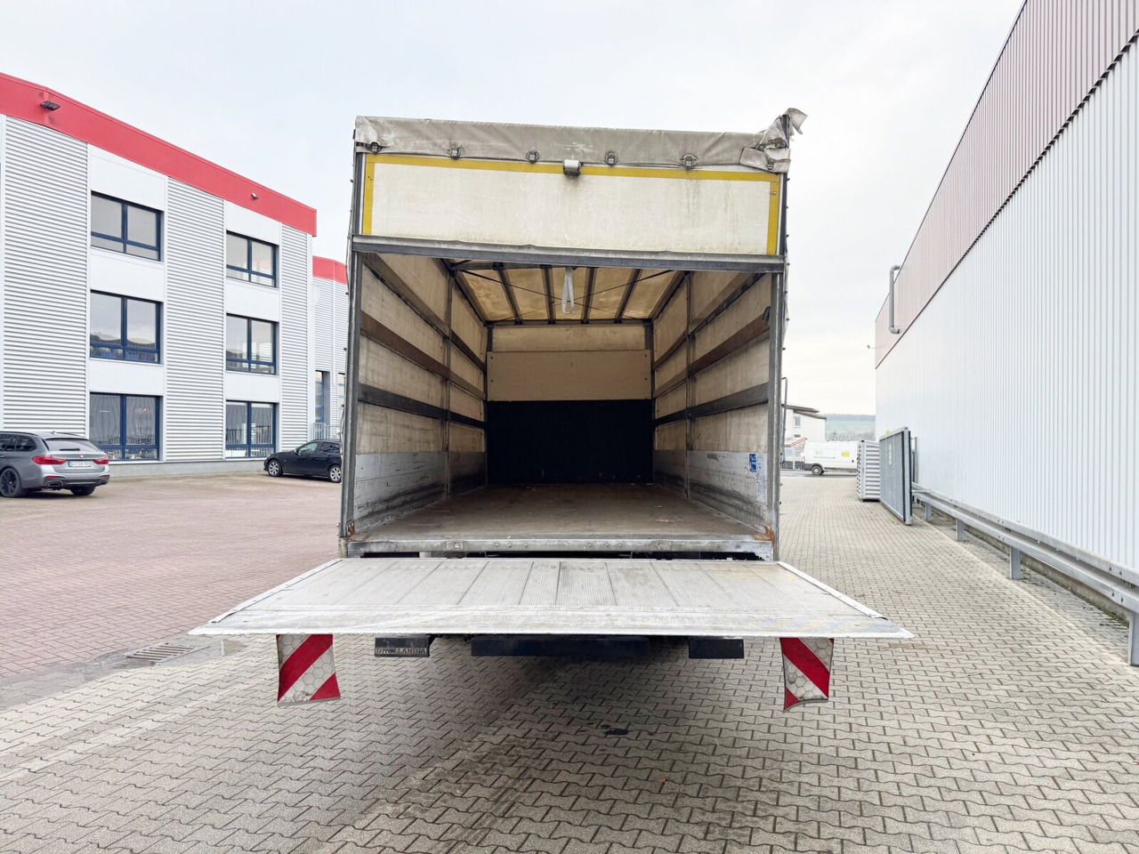 משאית צד נופל/ שטוחה Mercedes-Benz Atego 1530 L 4x2 Atego 1530 L 4x2 mit LBW Dhollandia: תמונה 10