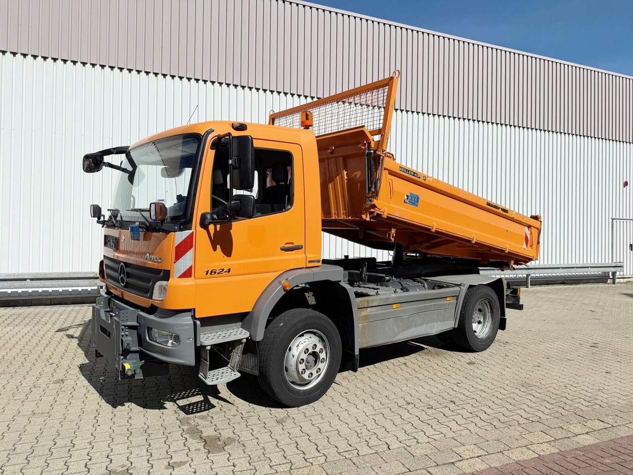 Mercedes-Benz Atego 1624 AK 4x4 Atego 1624 AK 4x4, Winterdienstausstattung - מזהיר: תמונה 1 Mercedes-Benz Atego 1624 AK 4x4 Atego 1624 AK 4x4, Winterdienstausstattung - מזהיר: תמונה 1