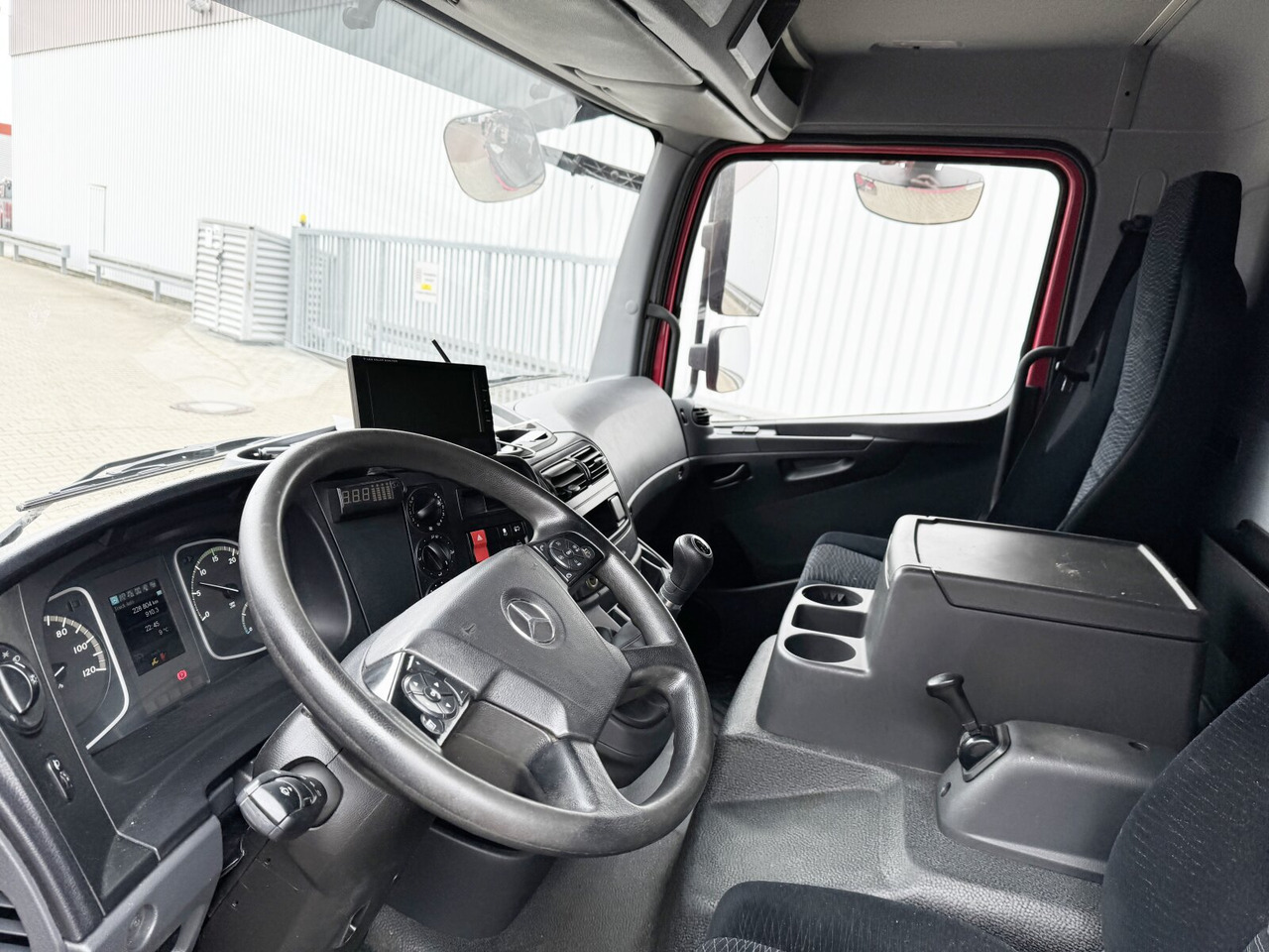 Mercedes-Benz Atego 816 4x2 Atego 816 4x2 mit LBW BÄR - משאית תיבה: תמונה 3 Mercedes-Benz Atego 816 4x2 Atego 816 4x2 mit LBW BÄR - משאית תיבה: תמונה 3