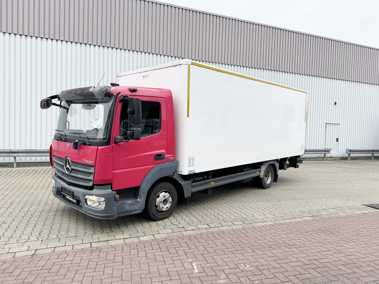 Mercedes-Benz Atego 816 4x2 Atego 816 4x2 mit LBW BÄR - משאית תיבה: תמונה 1 Mercedes-Benz Atego 816 4x2 Atego 816 4x2 mit LBW BÄR - משאית תיבה: תמונה 1